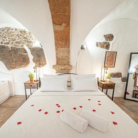 Romantic Loft With Jacuzzi In The Castle Castelsardo Bagian luar foto
