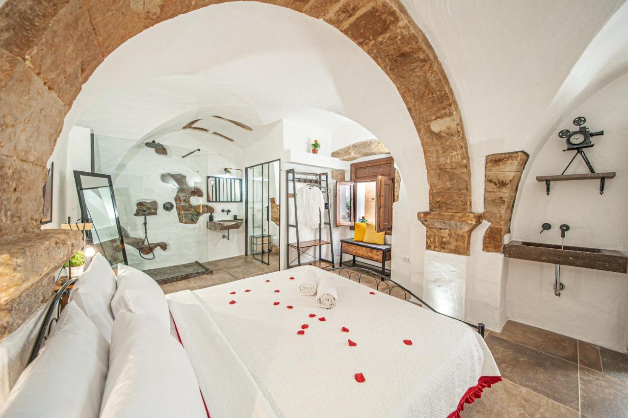Romantic Loft With Jacuzzi In The Castle Castelsardo Bagian luar foto