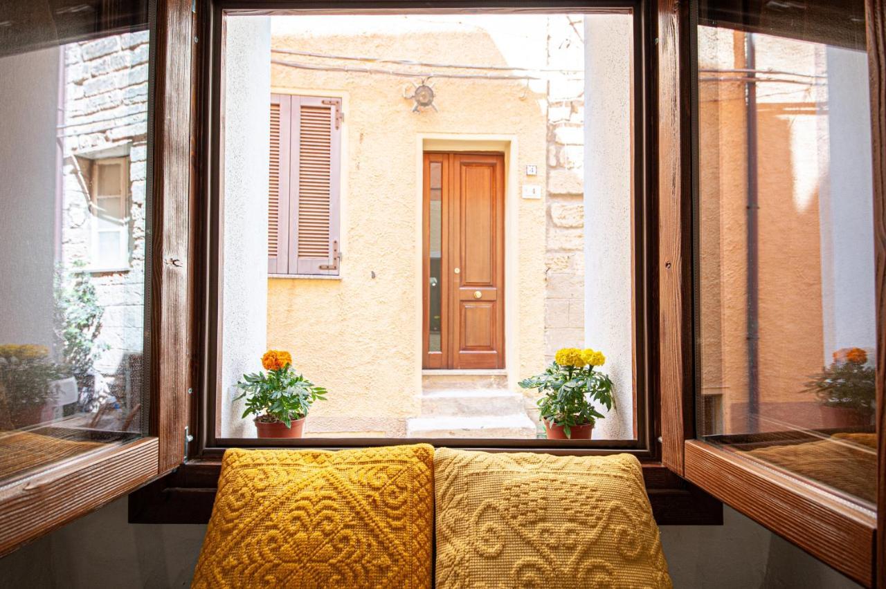 Romantic Loft With Jacuzzi In The Castle Castelsardo Bagian luar foto