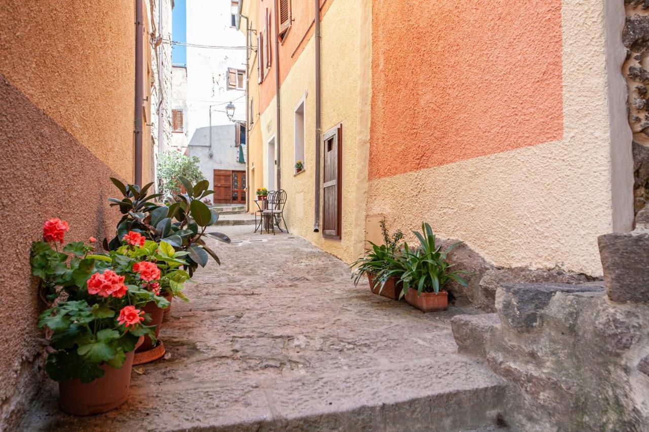 Romantic Loft With Jacuzzi In The Castle Castelsardo Bagian luar foto